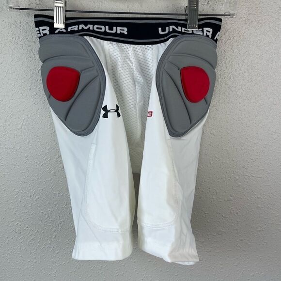 NWT Under Armour Padded Football Shorts Size Youth XL - Picture 1 of 6